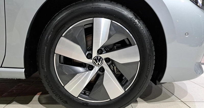 Volkswagen Passat cena 182400 przebieg: 10, rok produkcji 2024 z Dobra małe 781